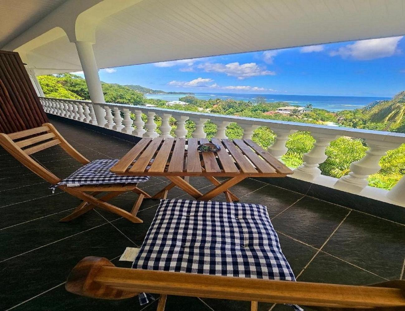 Au Lever Du Soleil Guest House Sea View Au Cap 외부 사진